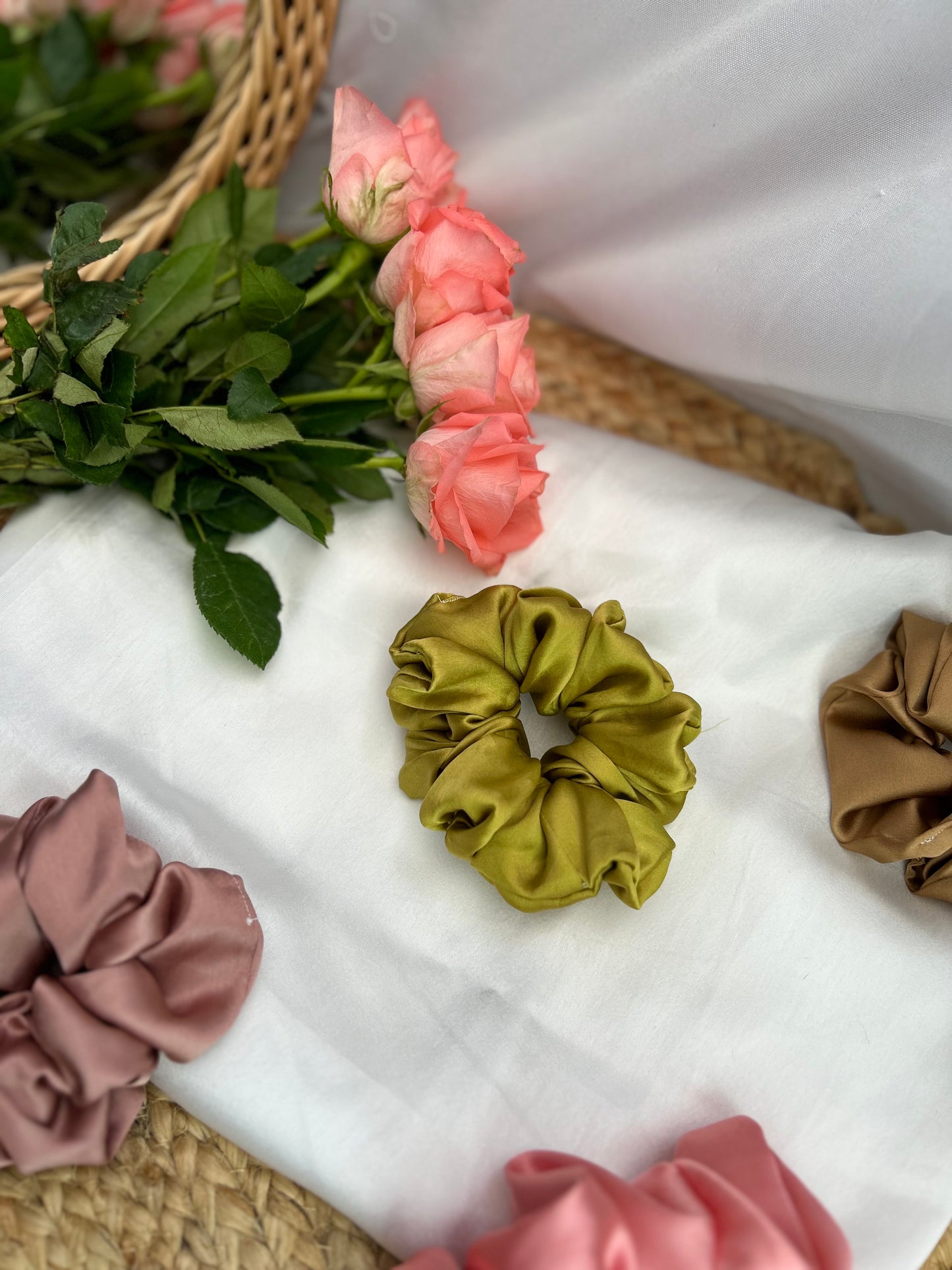 Chouchou en Soie de Mûriers Vert Anis