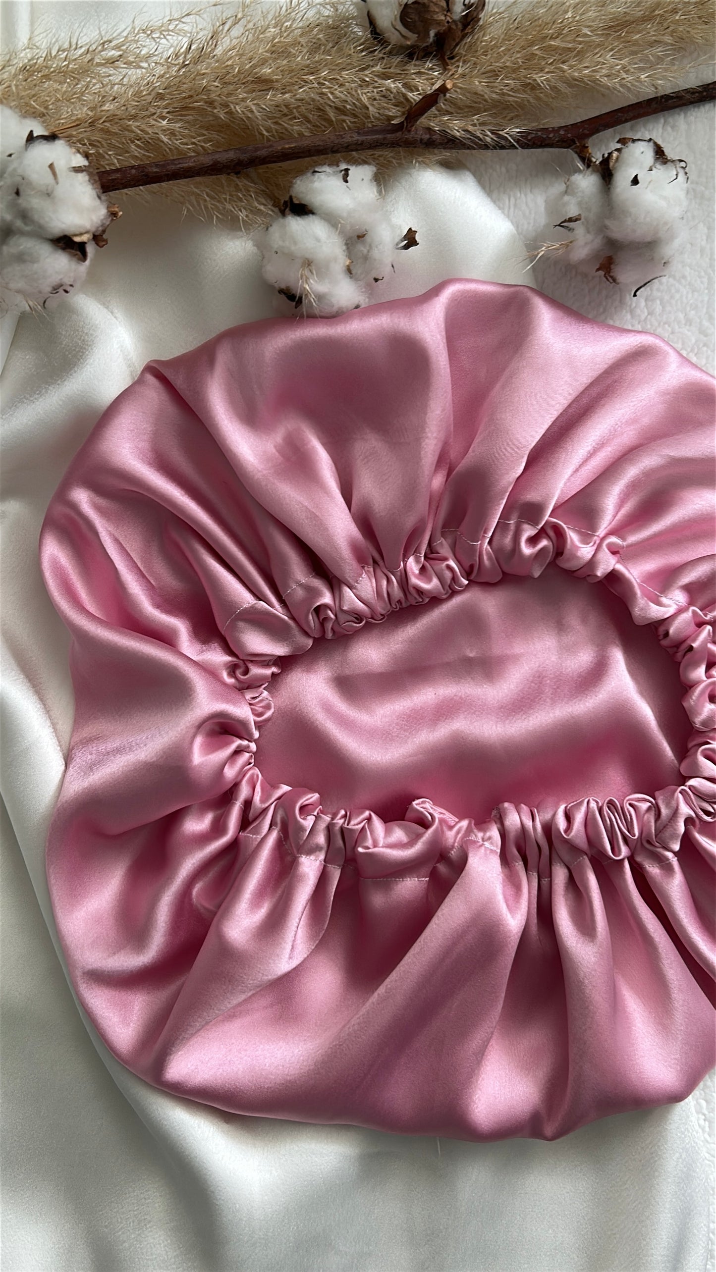 Bonnet en Soie Naturelle pour Cheveux – Protection Anti-Frisottis et Hydratation Nocturne