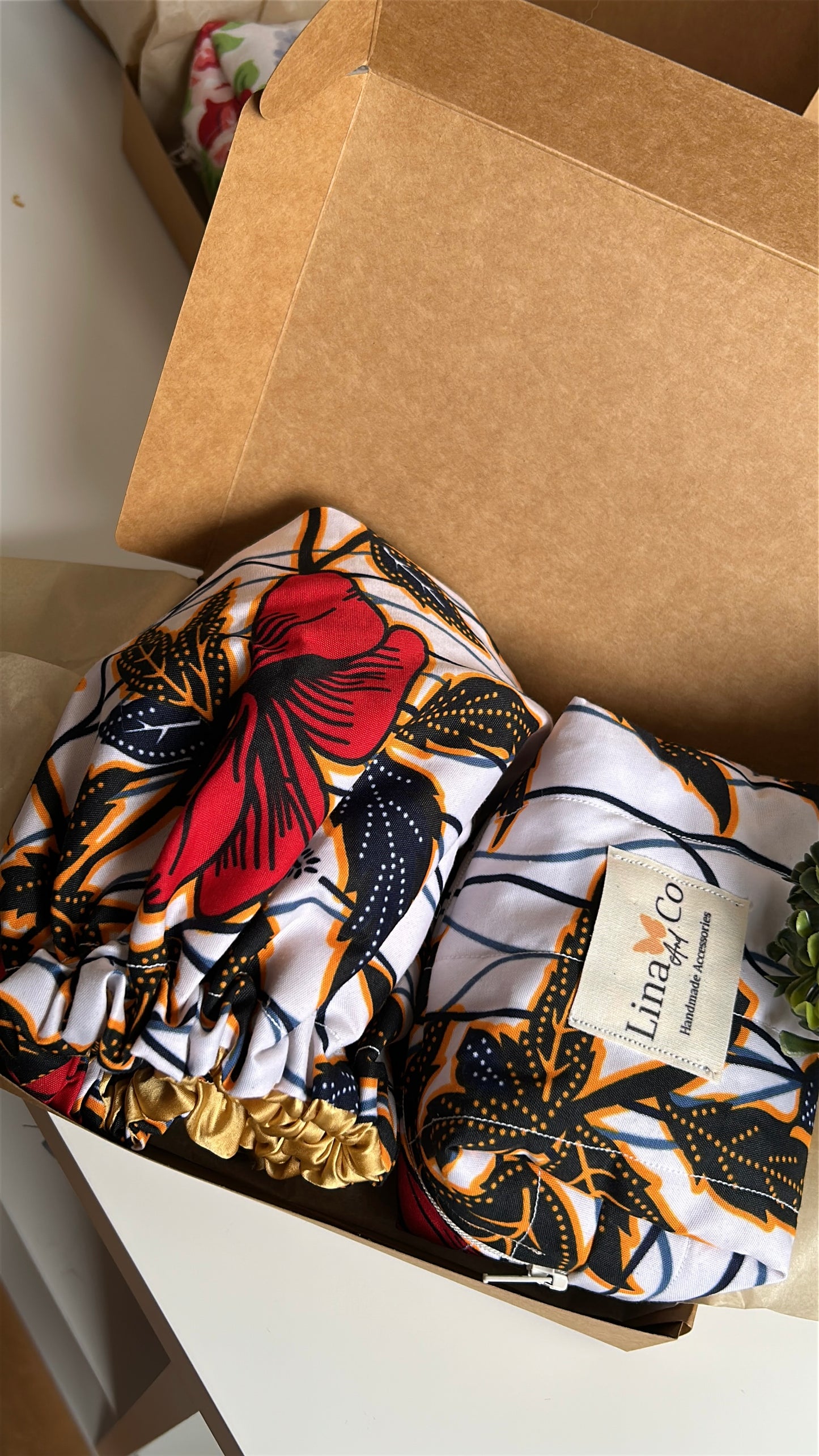 Coffret Soin Mini Trousse + Bonnet en Satin